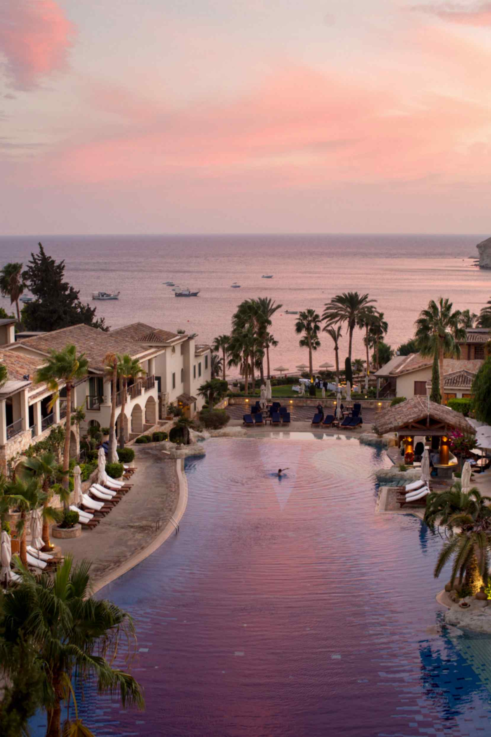 Hotel overlooking pool and sea